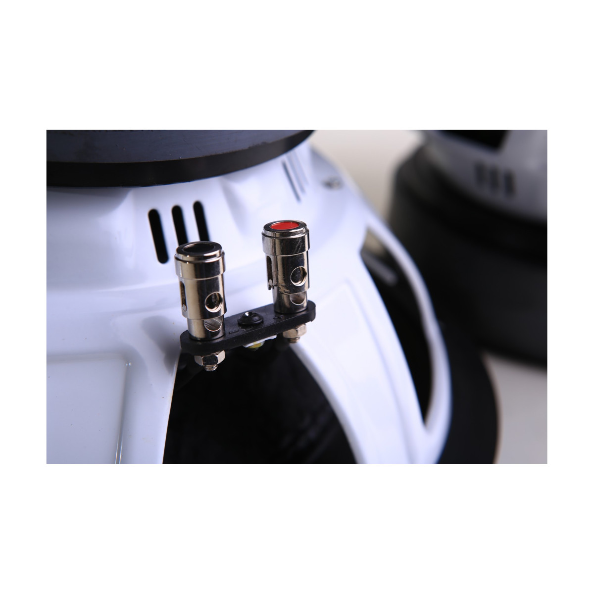 Сабвуфер Street Sound SW-WHITE 312 V.2 Сабвуфер Street Sound SW-WHITE 312 V.2