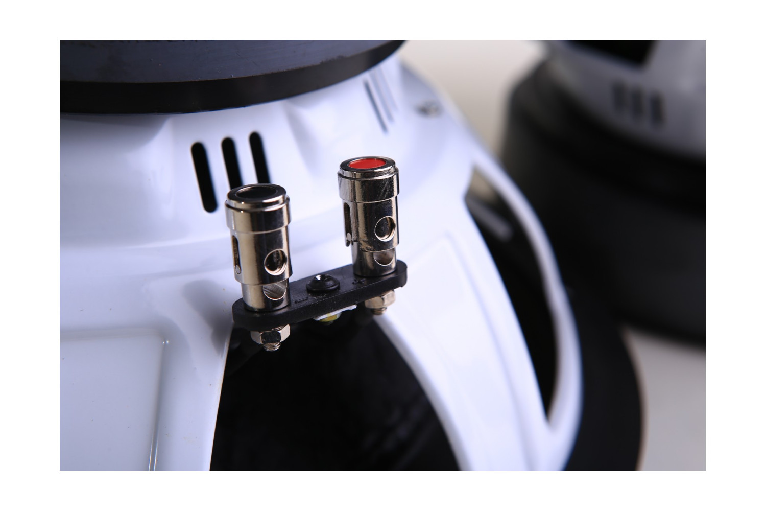Сабвуфер Street Sound SW-WHITE 312 V.2 Сабвуфер Street Sound SW-WHITE 312 V.2