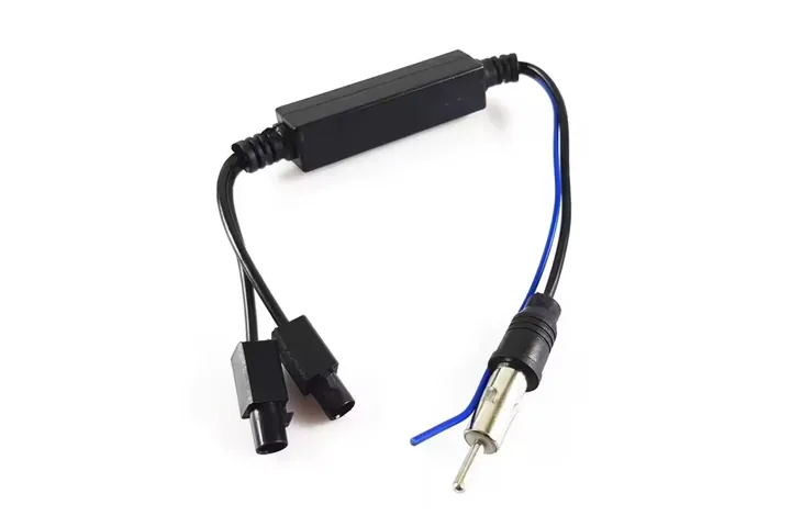 Антенний перехідник KRS BOOSTER 2 PIN для Audi, Skoda, Seat, Volkswagen, Mercedes, BMW, Opel, Citroen, Peugeot, Renault